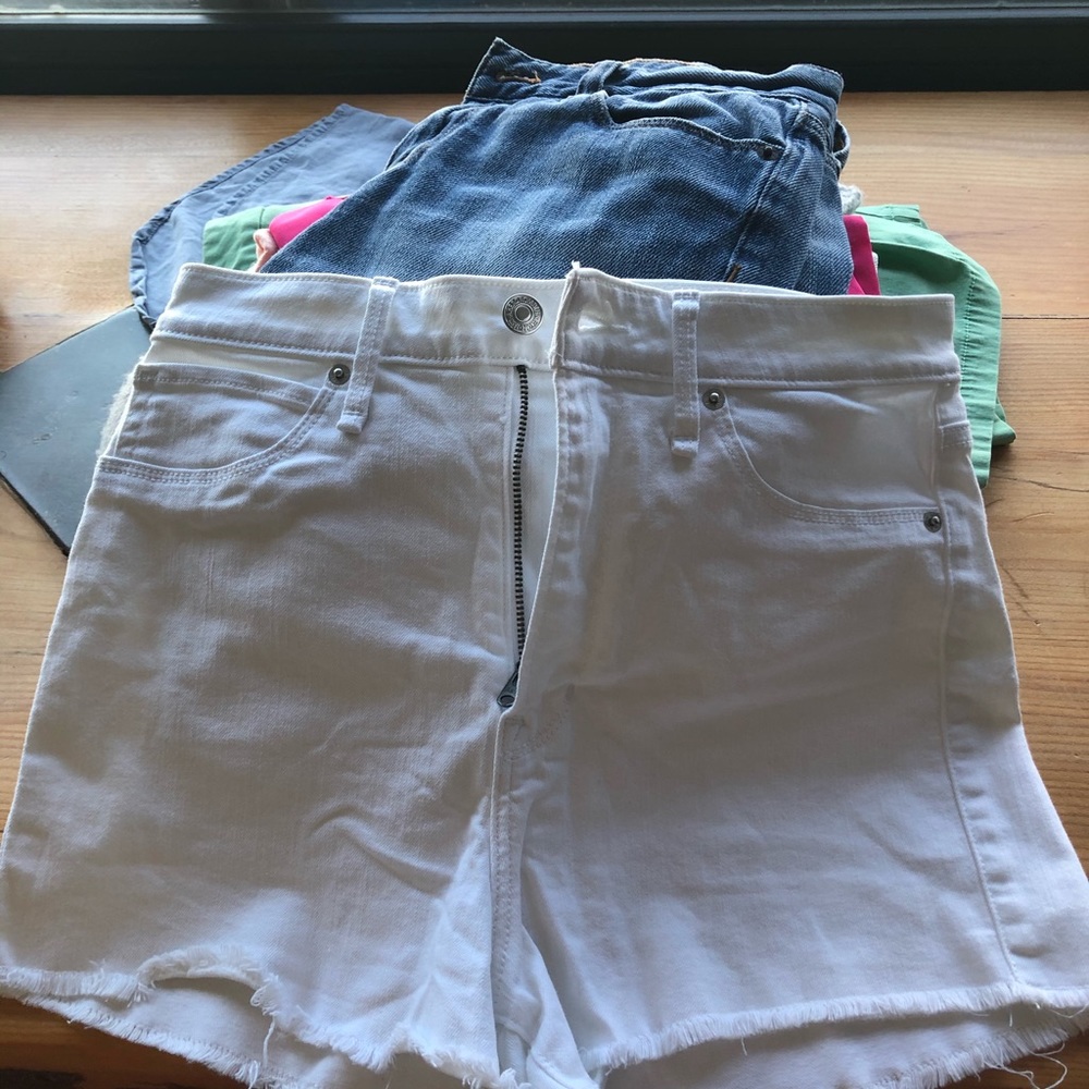 Abercrombie and Fitch white stretchy shorts